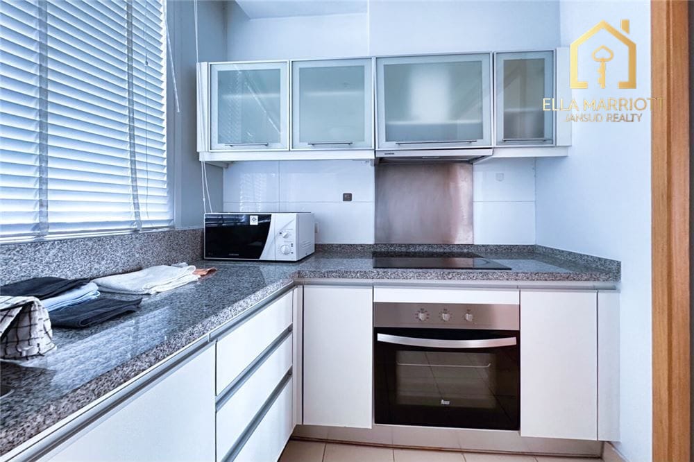 For Rent  2 Beds Condo Lake View at Millennium Residence 3