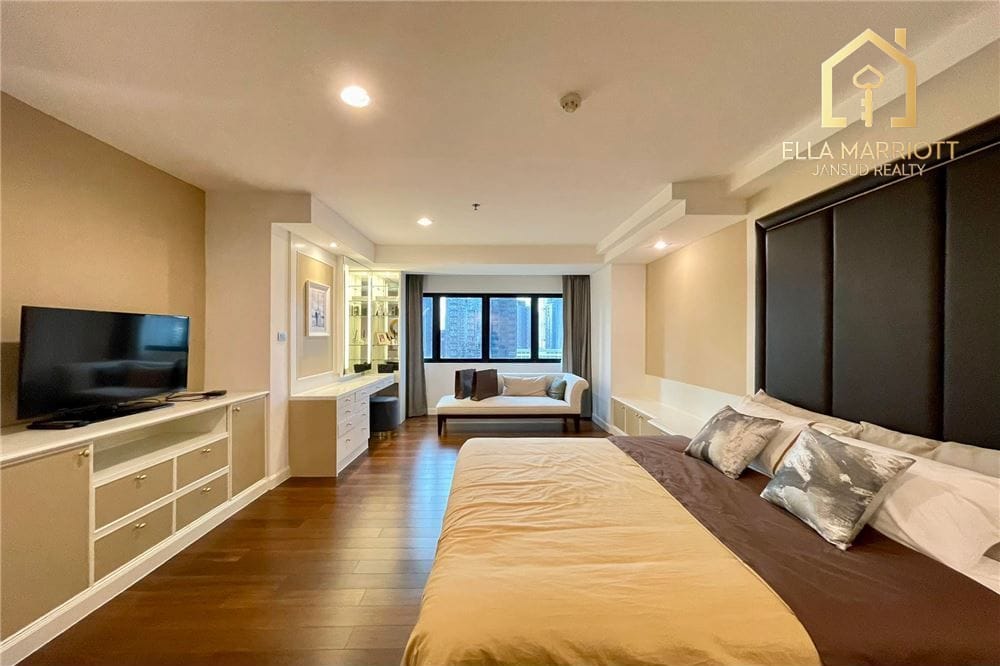 3 Bedrooms for Rent: Live in Luxury Near BTS Thonglor! 5