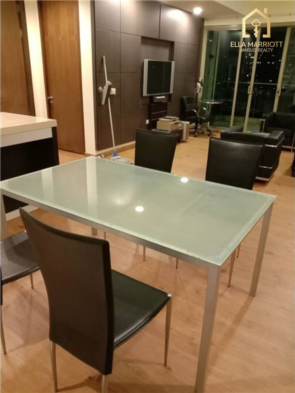 Rent 70K | 109sqm 2BR 2BA 15th Fl | Big Balcony & View | BTS Asok 5