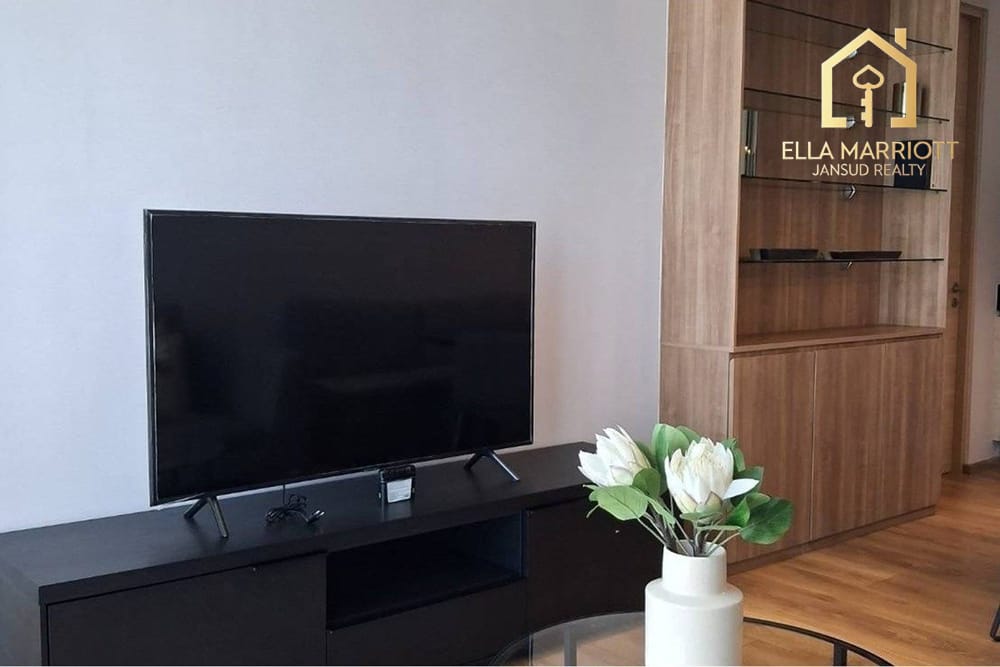 2BR Condo for Rent at 30th Floor with Sky Views near BTS Phrom Phong - 55.62sqm 5