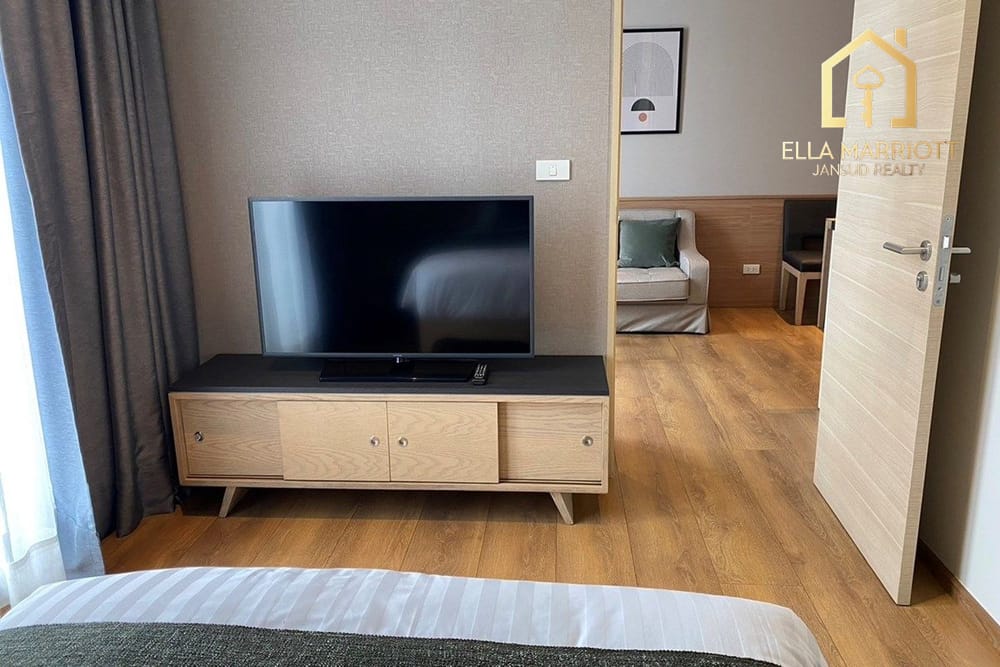 Modern 2BR Condo for Rent 45K | 55sqm | 15th Fl with Mid-High View near BTS Phrom Phong 6