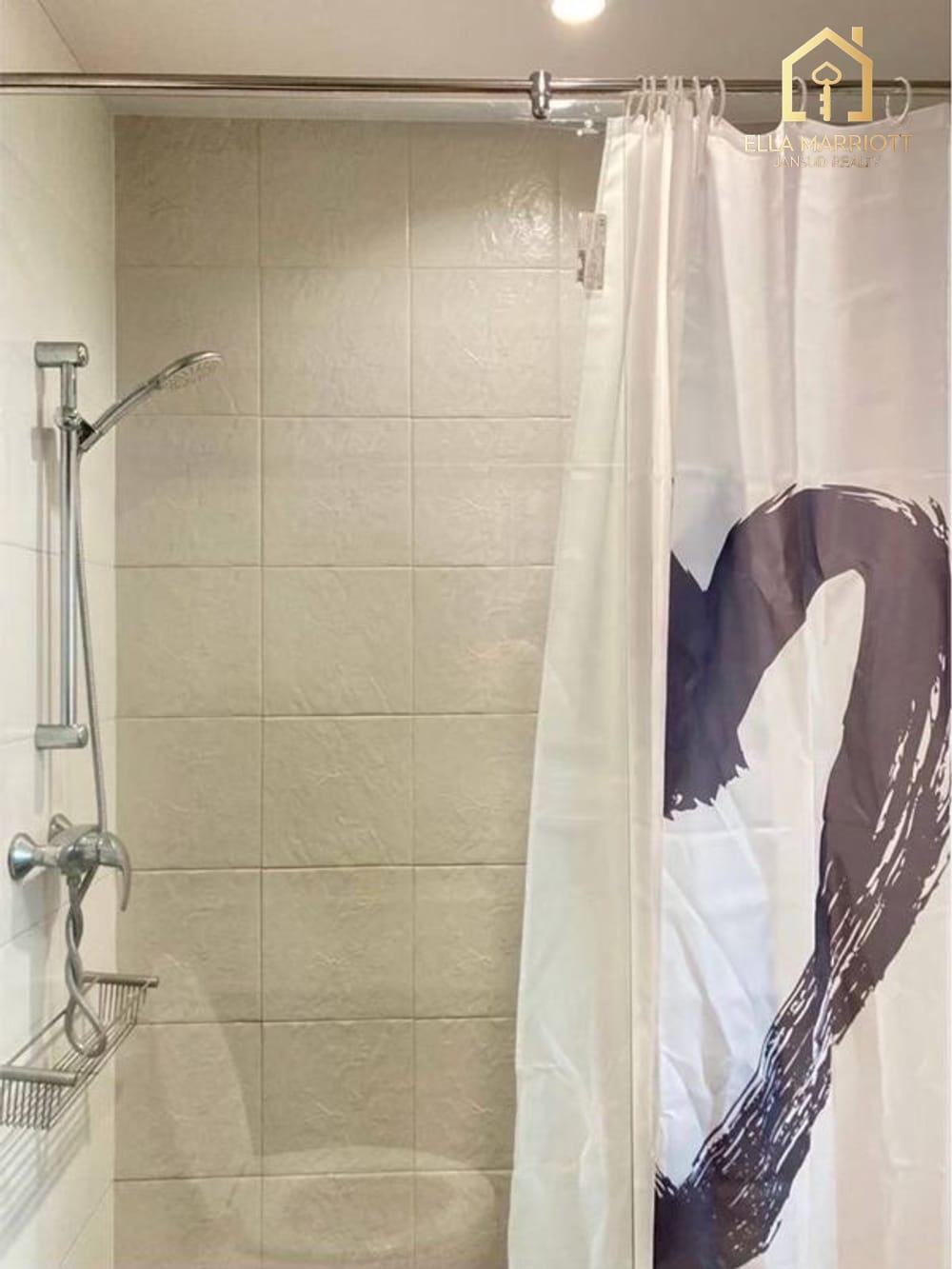 Luxurious Bangkok Condo in Prompong 7