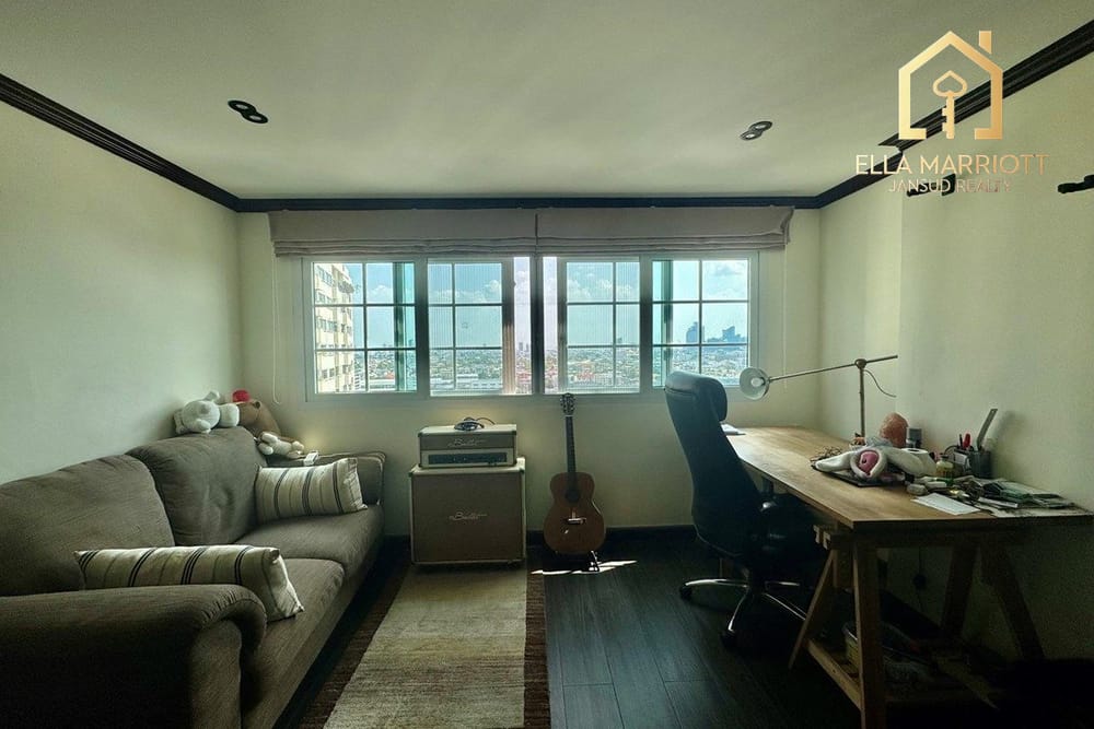 Luxurious 3-BR Condo in Vibrantin in Onnut 12