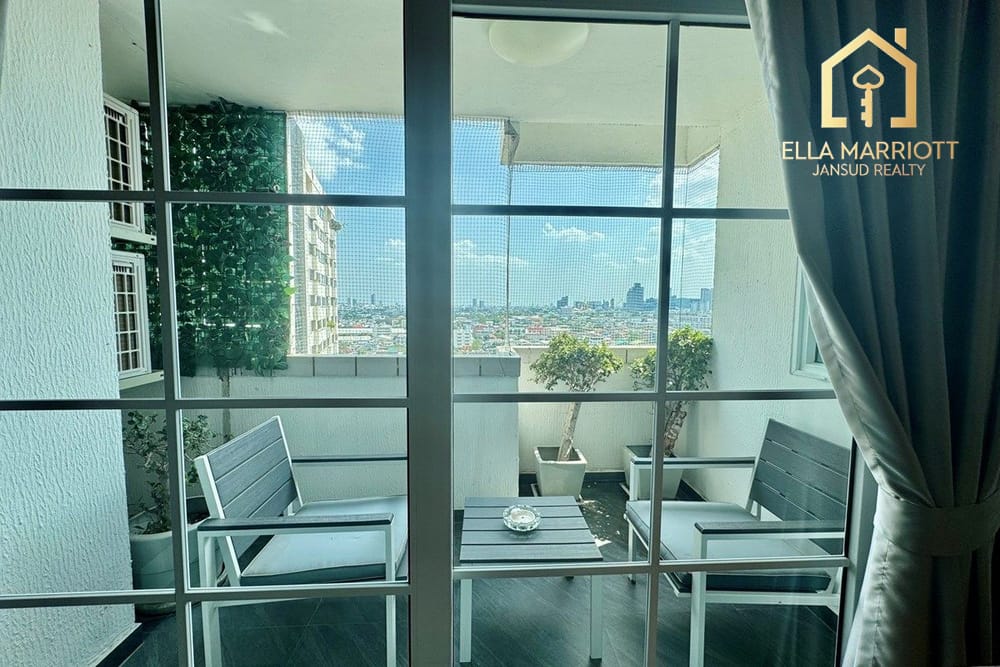 Luxurious 3-BR Condo in Vibrantin in Onnut 9