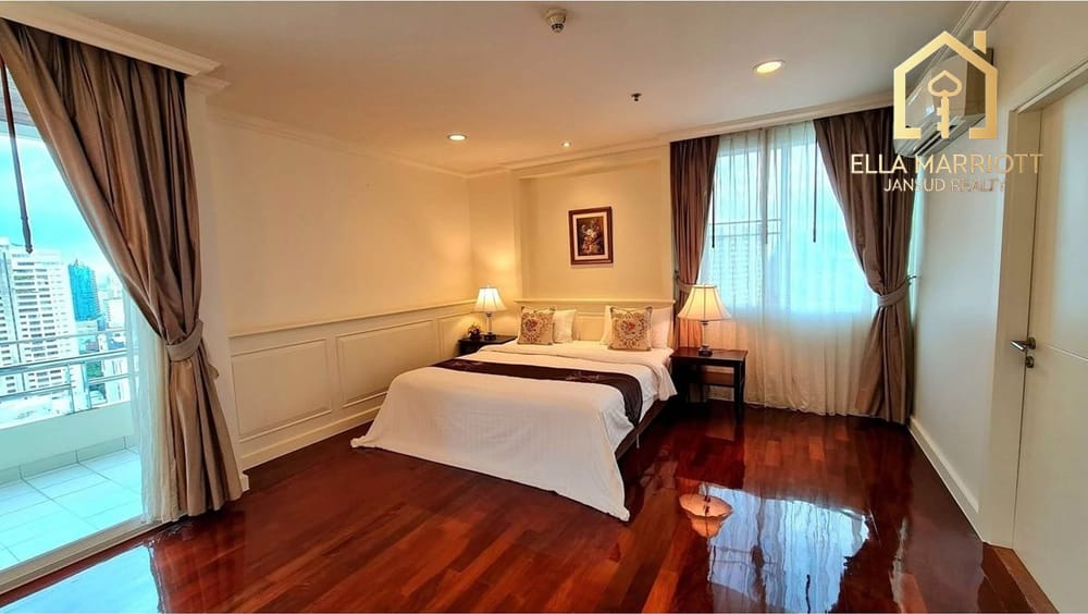 Luxury 4BR 5BA Duplex Penthouse with Private Terrace in Prime Location - 800sqm for 300K 16
