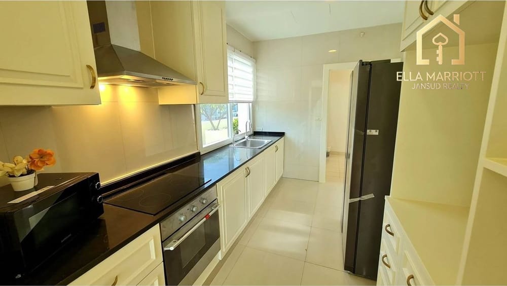 Luxury 4BR 5BA Duplex Penthouse with Private Terrace in Prime Location - 800sqm for 300K 18