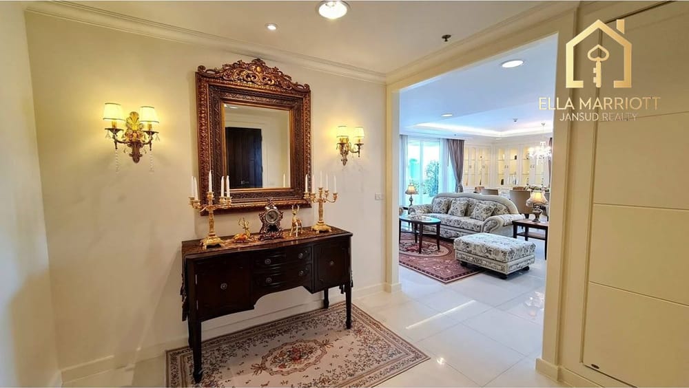 Luxury 4BR 5BA Duplex Penthouse with Private Terrace in Prime Location - 800sqm for 300K 3