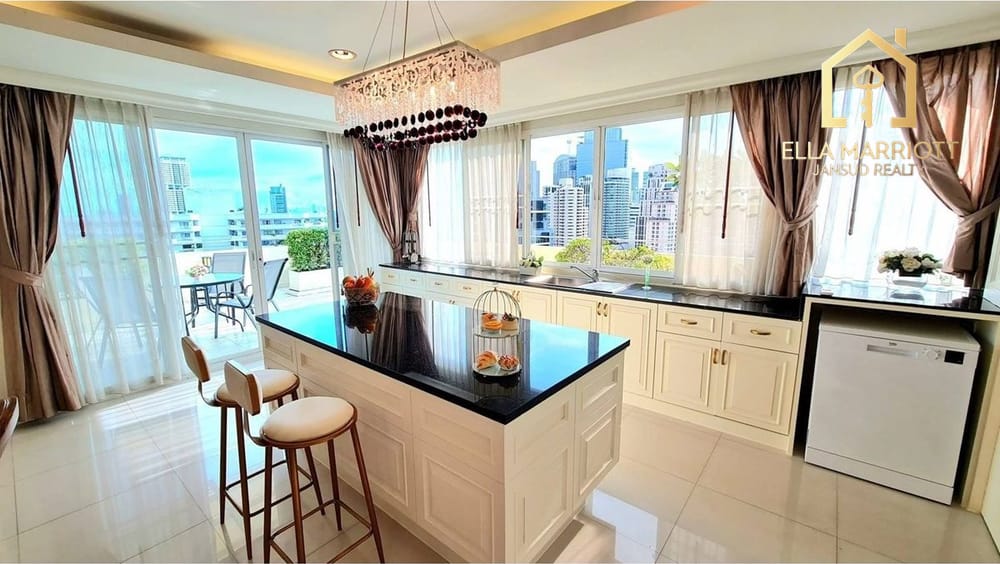 Luxury 4BR 5BA Duplex Penthouse with Private Terrace in Prime Location - 800sqm for 300K 5