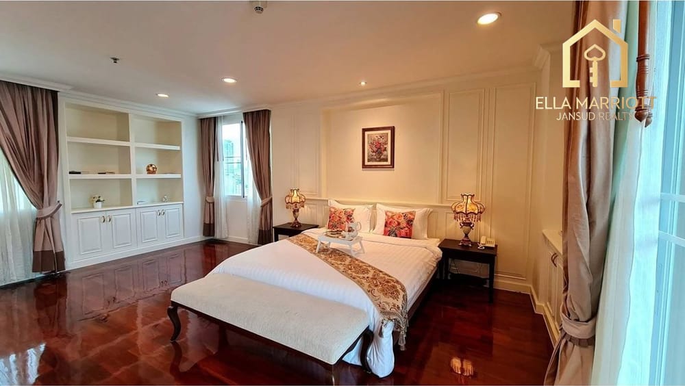 Luxury 4BR 5BA Duplex Penthouse with Private Terrace in Prime Location - 800sqm for 300K 8
