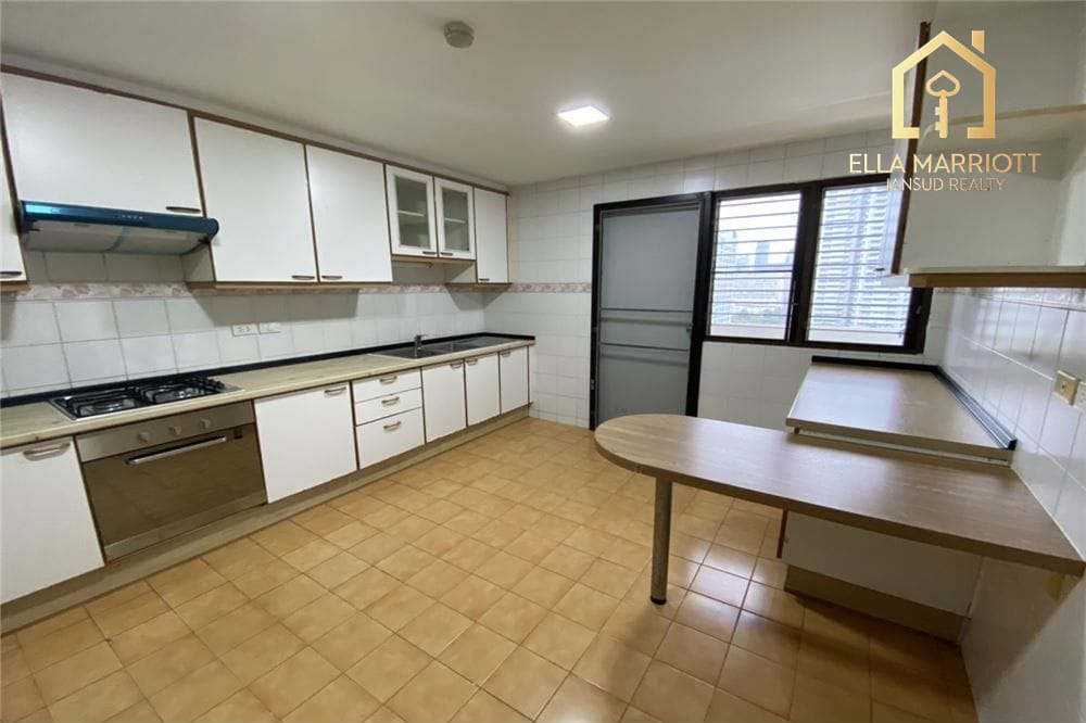 Rent 55K | 205sqm 2+1BR 2BA | Pet-Friendly (20kg+) | Free Shuttle BTS 6