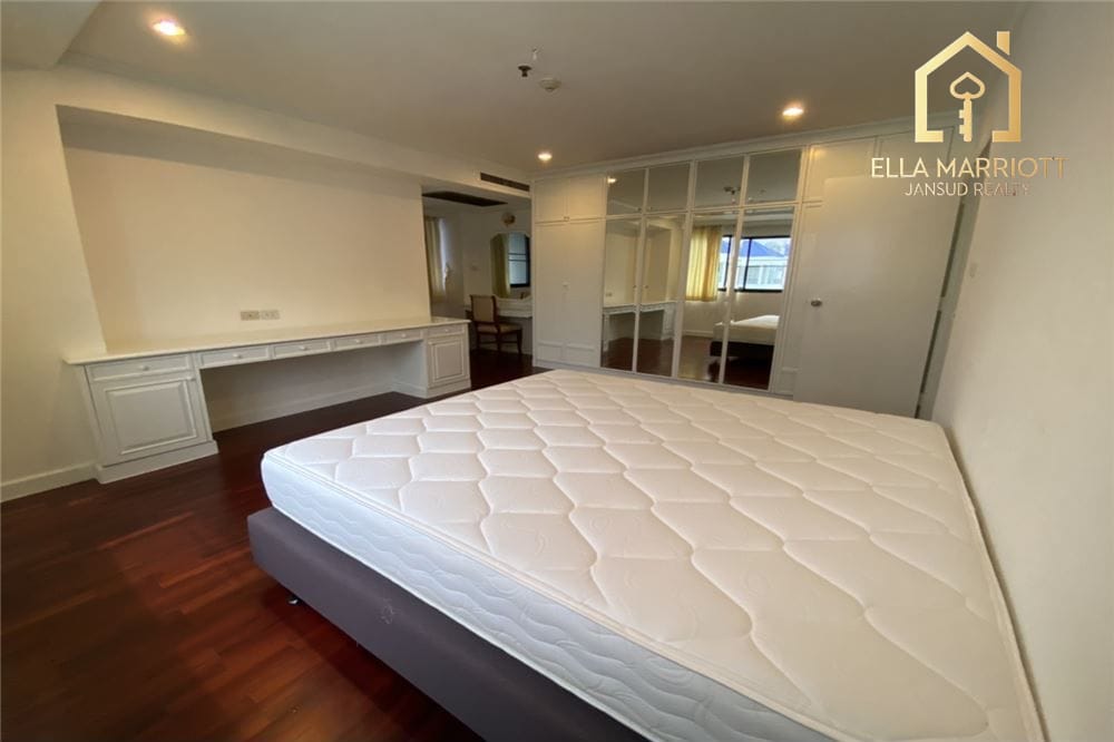 Rent 55K | 205sqm 2+1BR 2BA | Pet-Friendly (20kg+) | Free Shuttle BTS 7