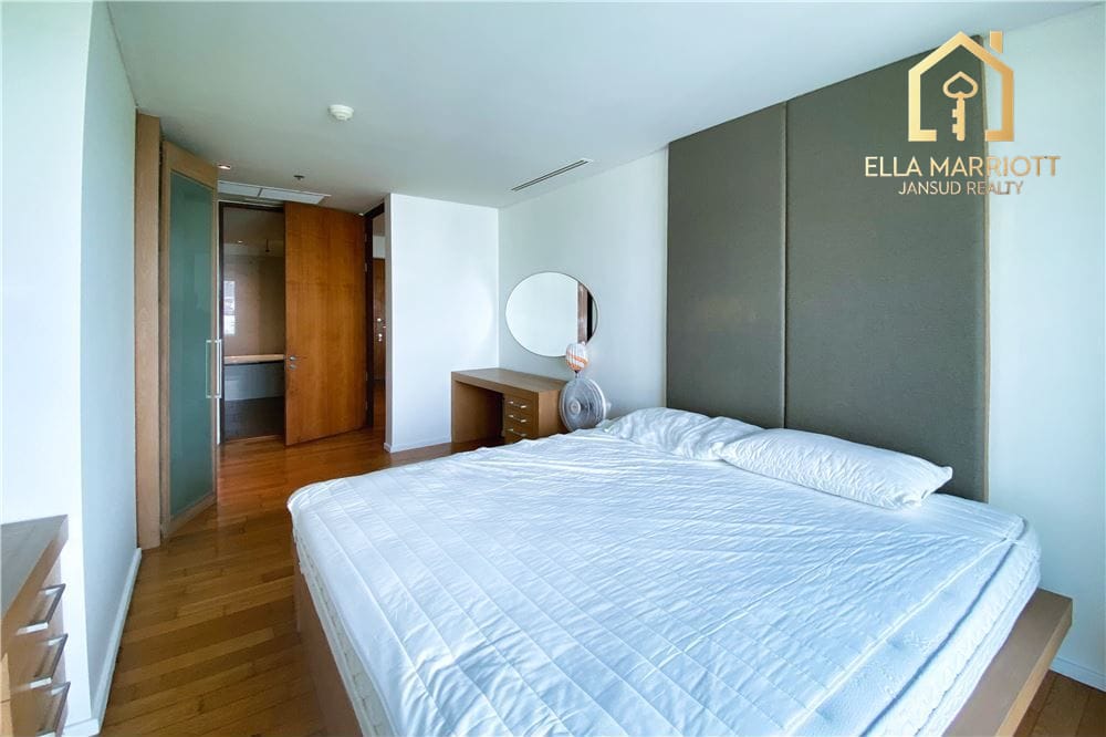 Spacious 2BR Condo for Rent | 110sqm | 2BA with Bathtubs | 5 Mins Walk to BTS Asok | Opposite Benjakitti Park 14