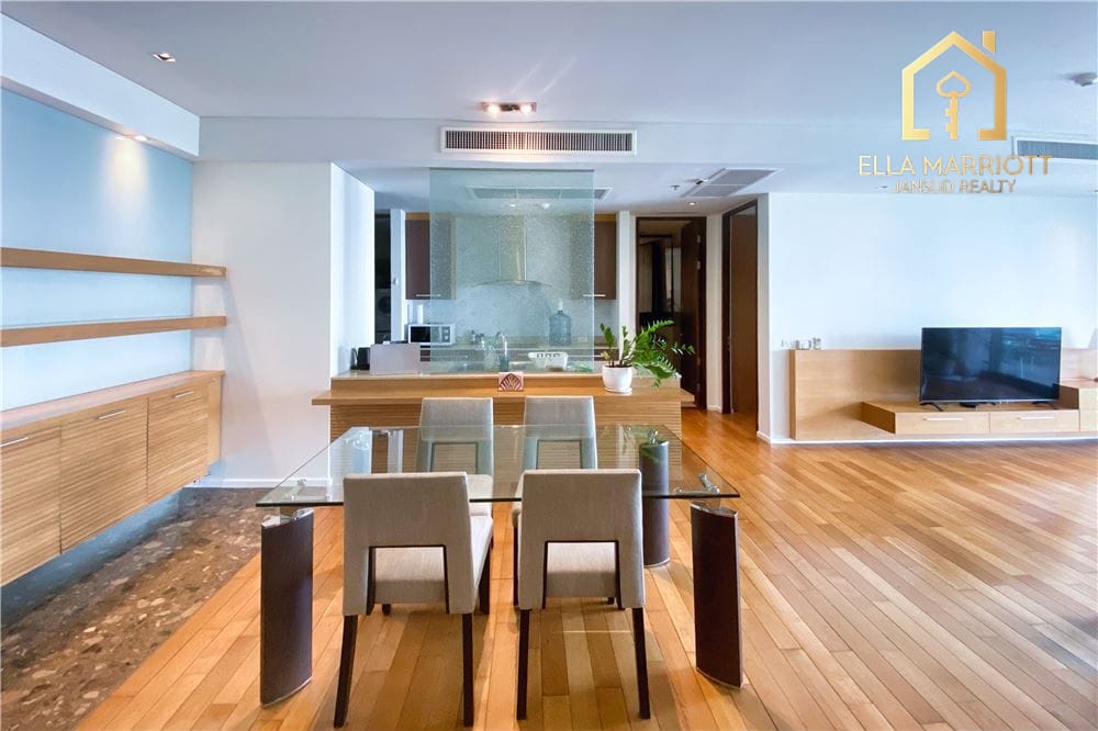Spacious 2BR Condo for Rent | 110sqm | 2BA with Bathtubs | 5 Mins Walk to BTS Asok | Opposite Benjakitti Park 7