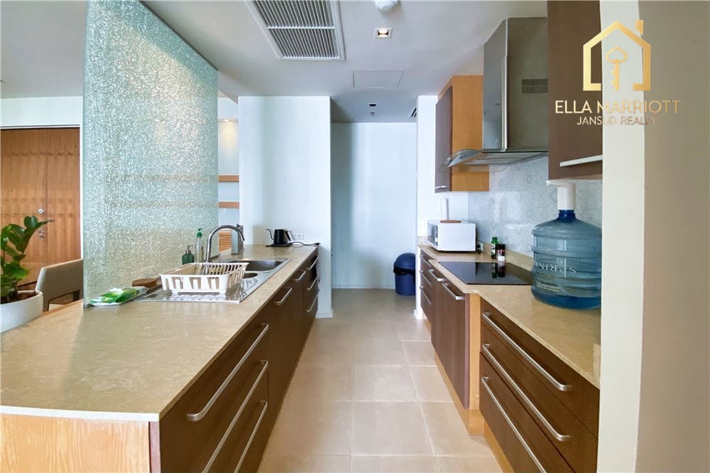 Spacious 2BR Condo for Rent | 110sqm | 2BA with Bathtubs | 5 Mins Walk to BTS Asok | Opposite Benjakitti Park 9