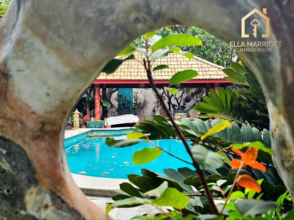 3-Bedroom Pool Villa in Hua Hin Center - Khao Takiab with 24/7 Security 2