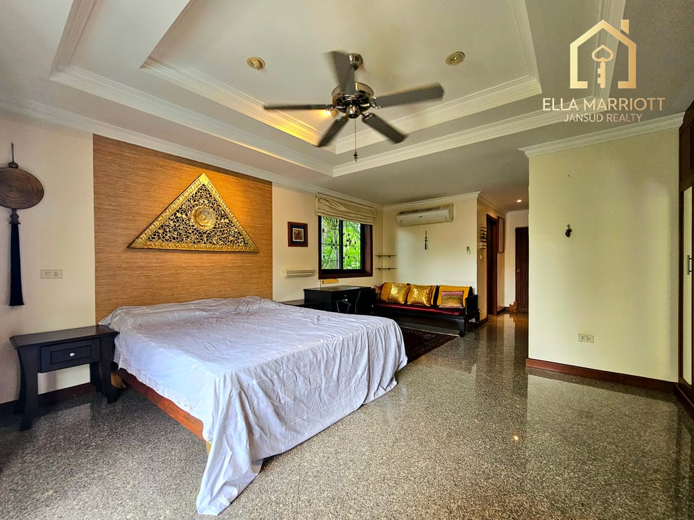 3-Bedroom Pool Villa in Hua Hin Center - Khao Takiab with 24/7 Security 10