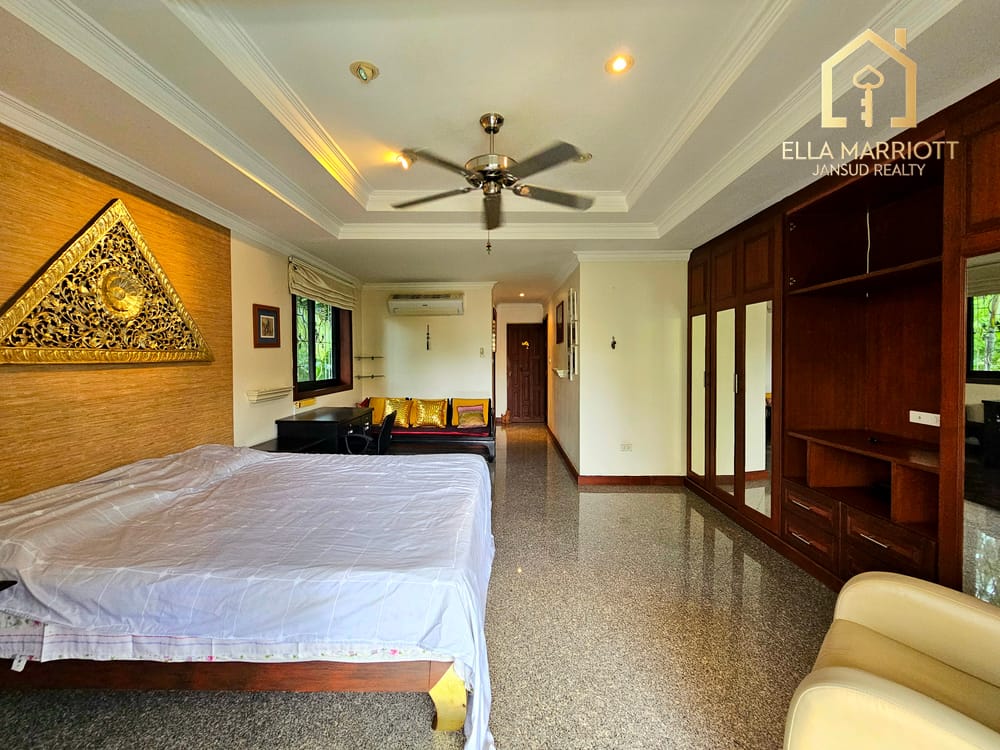 3-Bedroom Pool Villa in Hua Hin Center - Khao Takiab with 24/7 Security 12