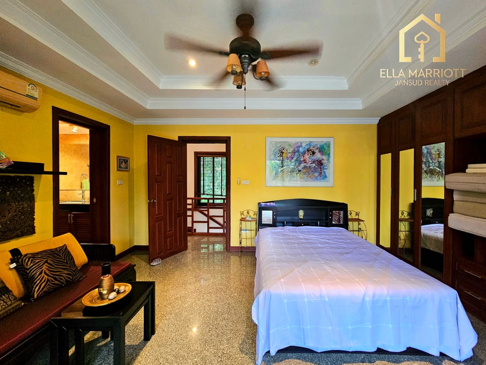 3-Bedroom Pool Villa in Hua Hin Center - Khao Takiab with 24/7 Security 18