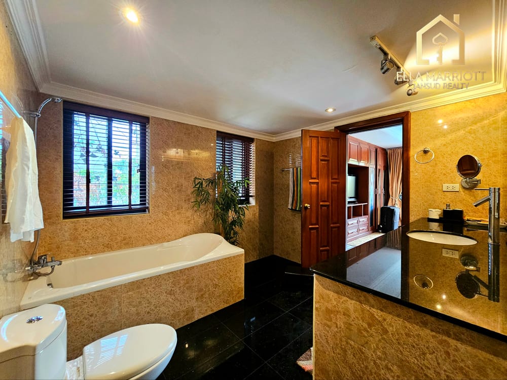 3-Bedroom Pool Villa in Hua Hin Center - Khao Takiab with 24/7 Security 26