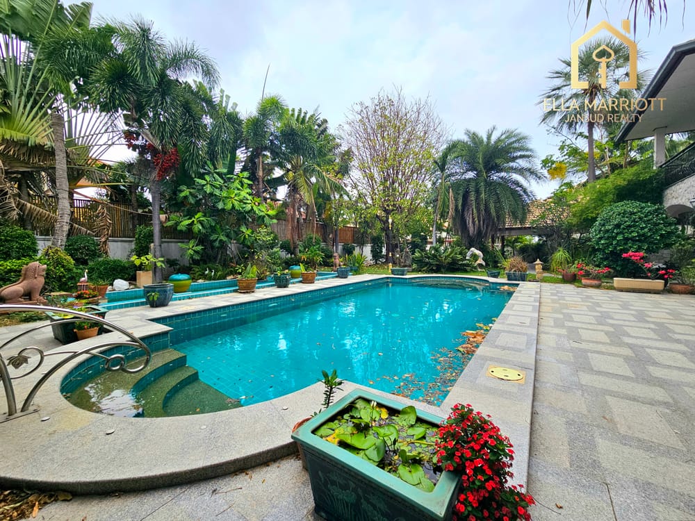 3-Bedroom Pool Villa in Hua Hin Center - Khao Takiab with 24/7 Security 58