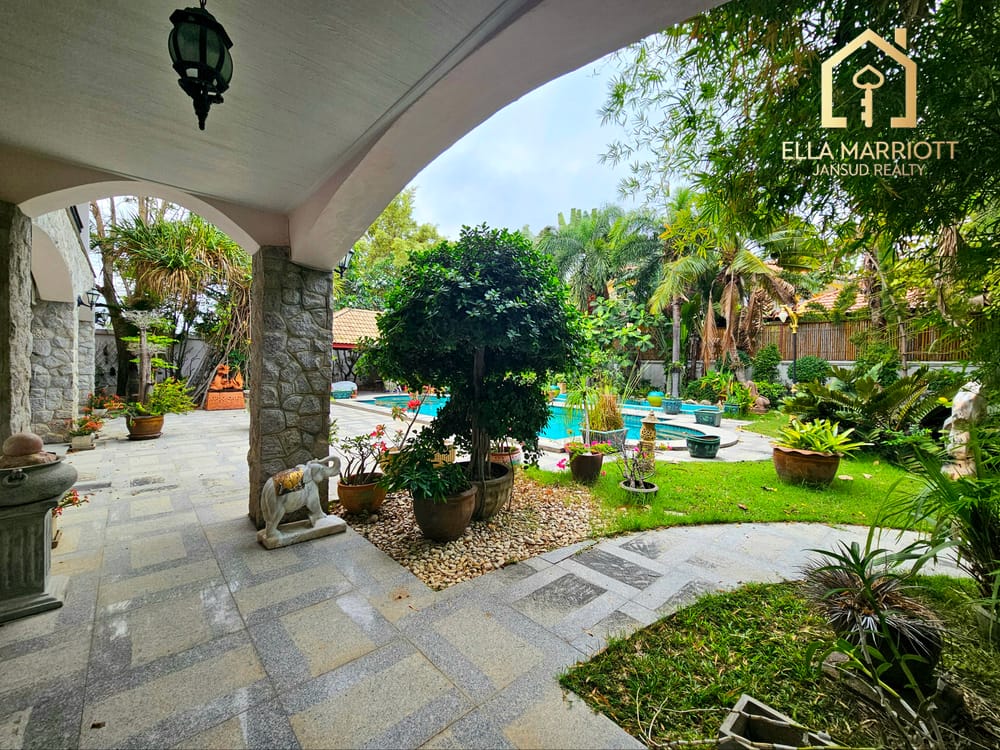 3-Bedroom Pool Villa in Hua Hin Center - Khao Takiab with 24/7 Security 66