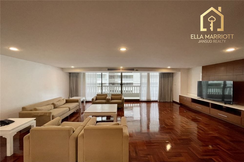 4BR Sky Villa for Rent in Phrom Phong | 330sqm | Pet-Friendly & Near BTS 2