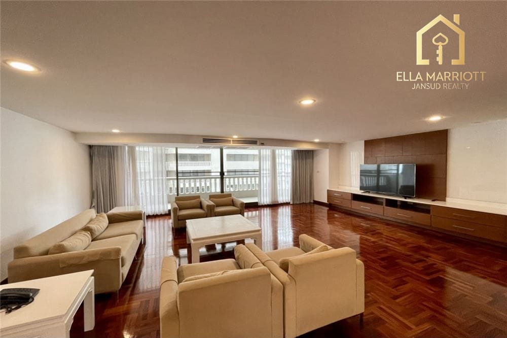 4BR Sky Villa for Rent in Phrom Phong | 330sqm | Pet-Friendly & Near BTS 3