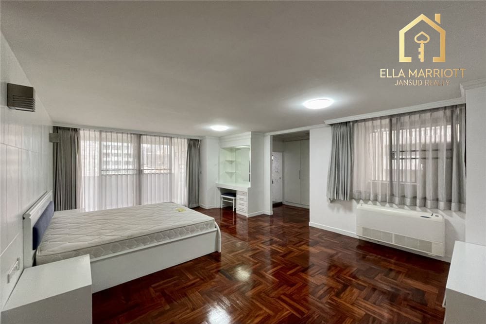 4BR Sky Villa for Rent in Phrom Phong | 330sqm | Pet-Friendly & Near BTS 7