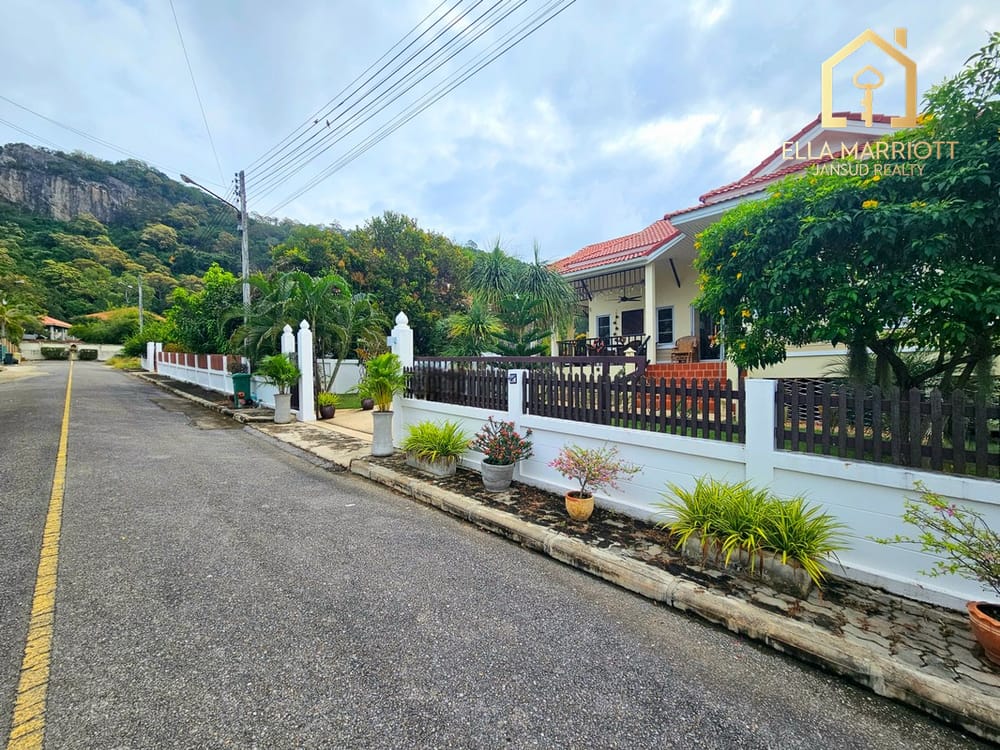 tropical-garden-house-for-sale-in-hua-hin-112-khao-tao-with-247-security-emj57 5