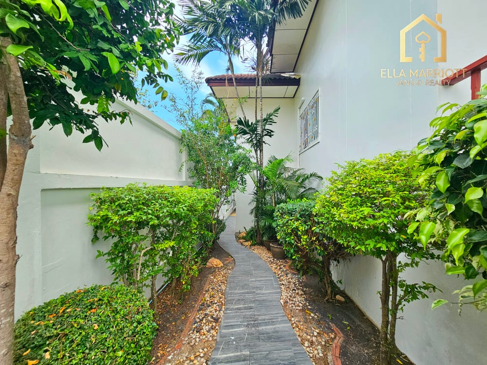 modern-3-bedroom-villa-with-european-kitchen-for-sale-in-hua-hin-center-khao-takiab-emj55 5