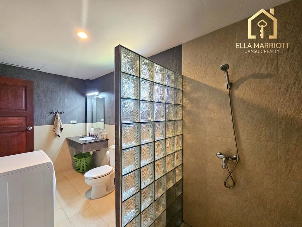 modern-3-bedroom-villa-with-european-kitchen-for-sale-in-hua-hin-center-khao-takiab-emj55 6