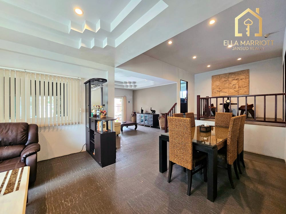 Modern 3-Bedroom Villa with European Kitchen for Sale in Hua Hin Center - Khao Takiab 10