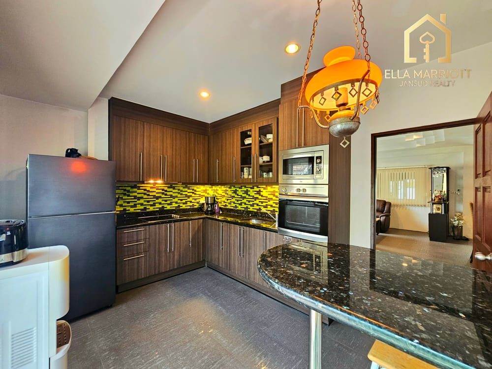 Modern 3-Bedroom Villa with European Kitchen for Sale in Hua Hin Center - Khao Takiab 17