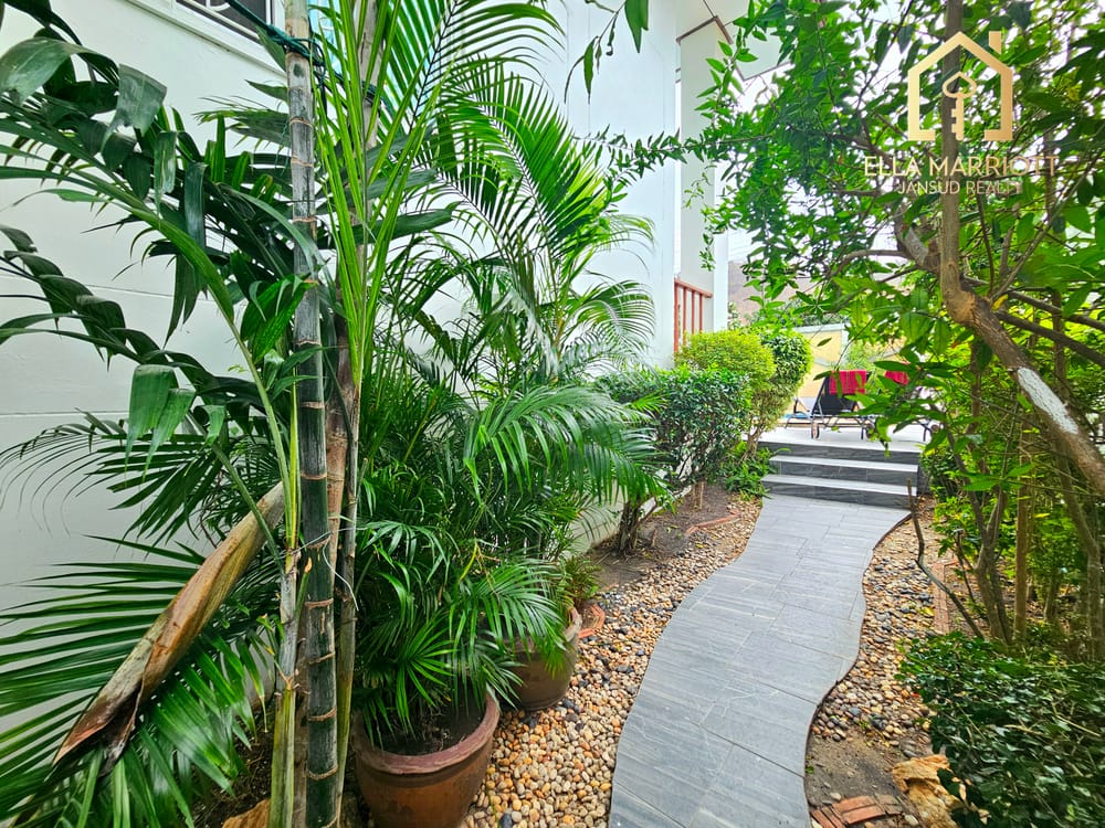 Modern 3-Bedroom Villa with European Kitchen for Sale in Hua Hin Center - Khao Takiab 23