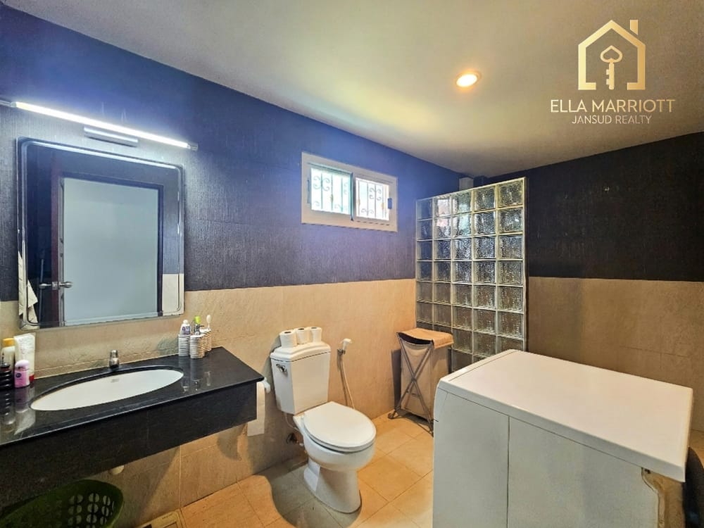 Modern 3-Bedroom Villa with European Kitchen for Sale in Hua Hin Center - Khao Takiab 24