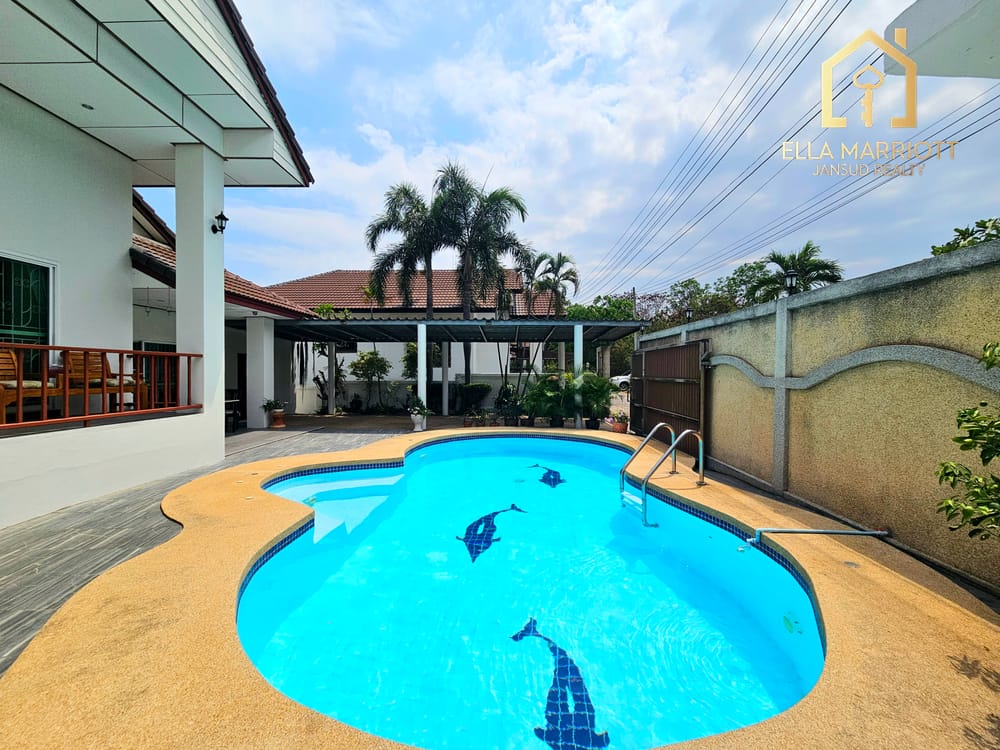 Modern 3-Bedroom Villa with European Kitchen for Sale in Hua Hin Center - Khao Takiab 29
