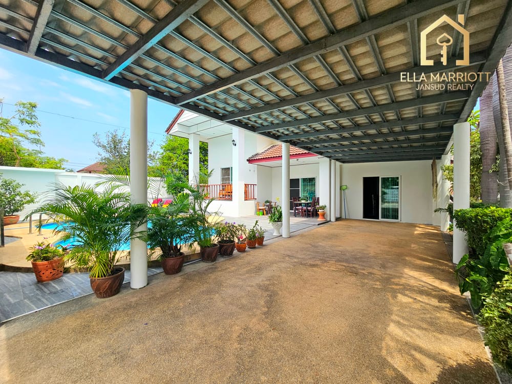 Modern 3-Bedroom Villa with European Kitchen for Sale in Hua Hin Center - Khao Takiab 36