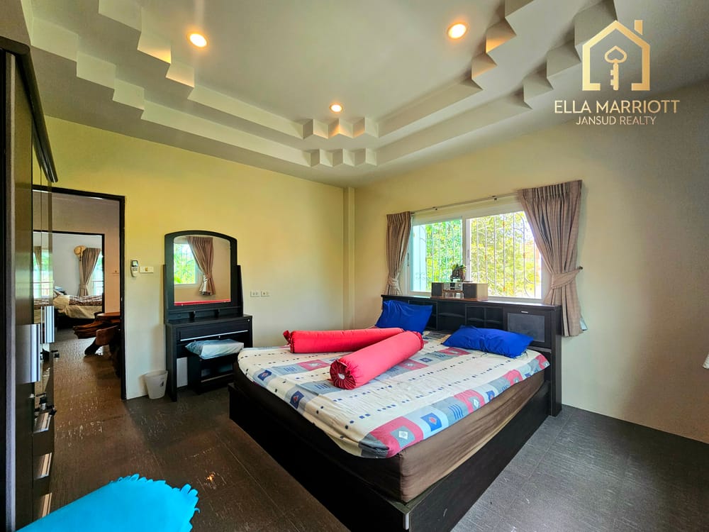 Modern 3-Bedroom Villa with European Kitchen for Sale in Hua Hin Center - Khao Takiab 38