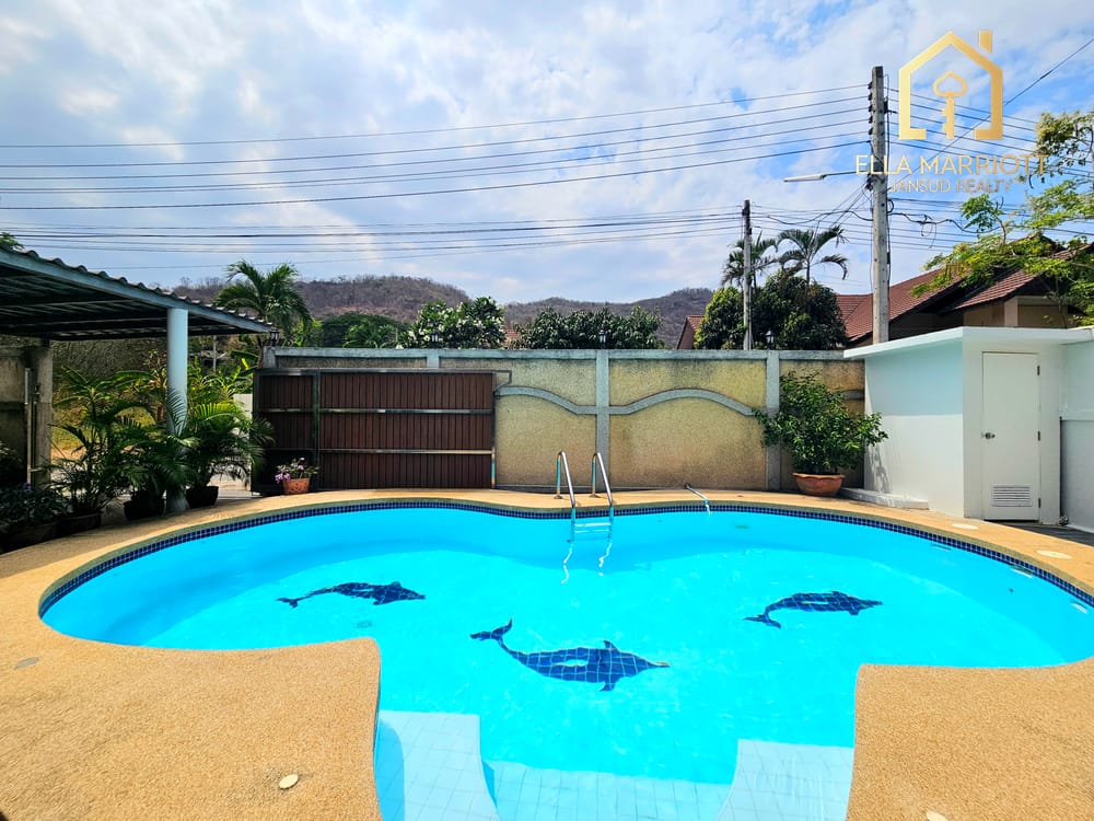 Modern 3-Bedroom Villa with European Kitchen for Sale in Hua Hin Center - Khao Takiab 40