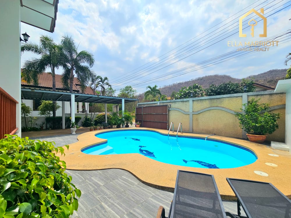 Modern 3-Bedroom Villa with European Kitchen for Sale in Hua Hin Center - Khao Takiab 41