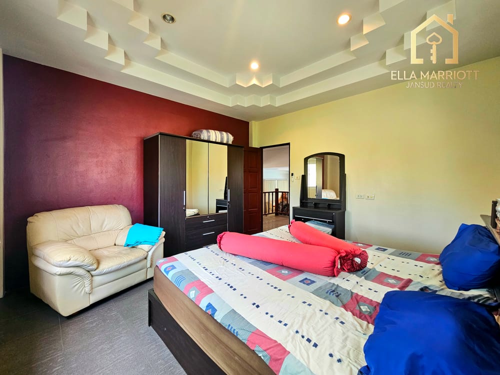 Modern 3-Bedroom Villa with European Kitchen for Sale in Hua Hin Center - Khao Takiab 44