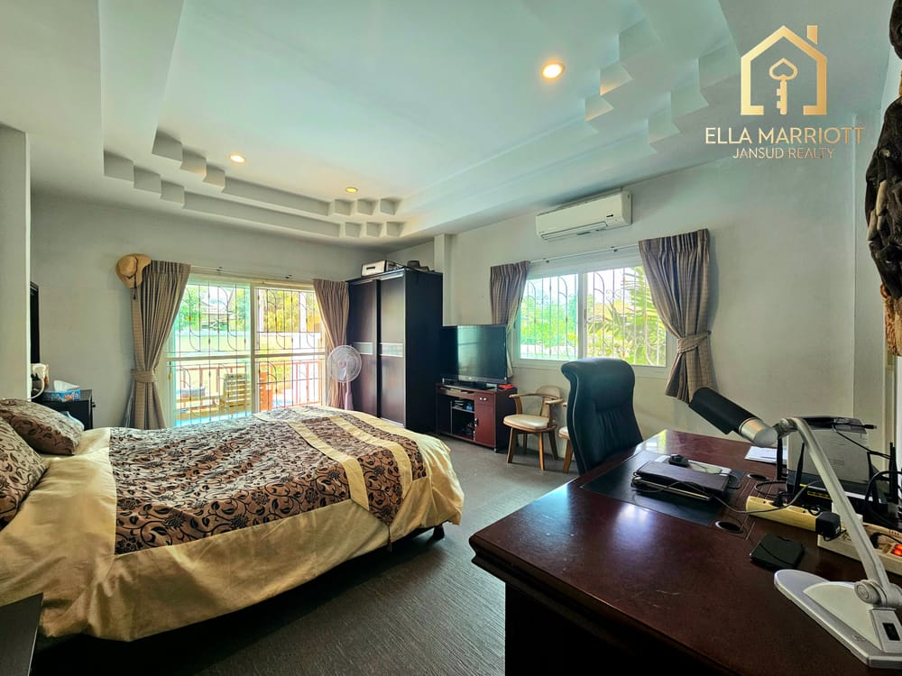 Modern 3-Bedroom Villa with European Kitchen for Sale in Hua Hin Center - Khao Takiab 49