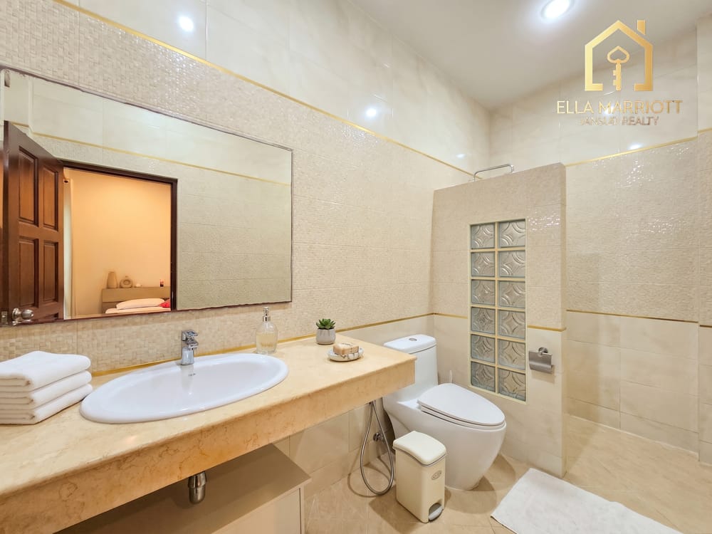 3-bedroom-european-kitchen-pool-villa-for-sale-in-hua-hin-north-bor-fai-emj53 2