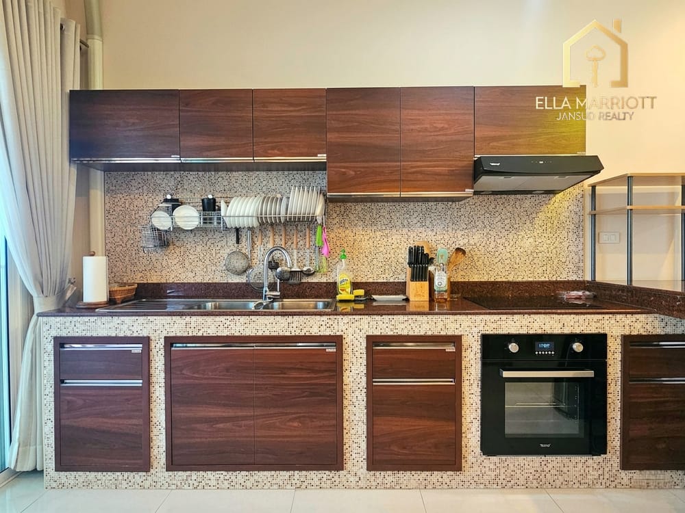 3-bedroom-european-kitchen-pool-villa-for-sale-in-hua-hin-north-bor-fai-emj53 5