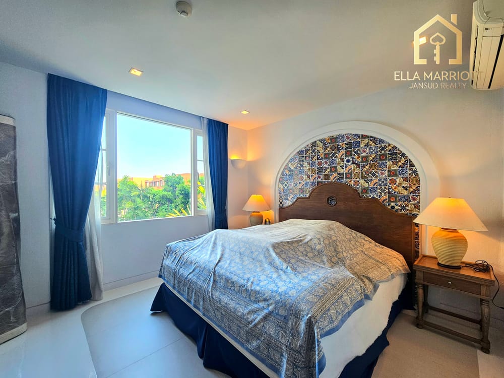 beachfront-4-bedroom-condo-for-sale-in-hua-hin-center-khao-takiab-with-247-security-emj67 3