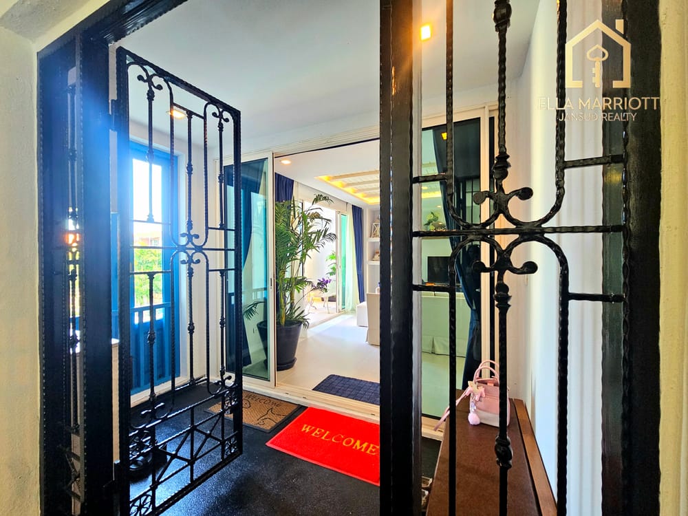 beachfront-4-bedroom-condo-for-sale-in-hua-hin-center-khao-takiab-with-247-security-emj67 5