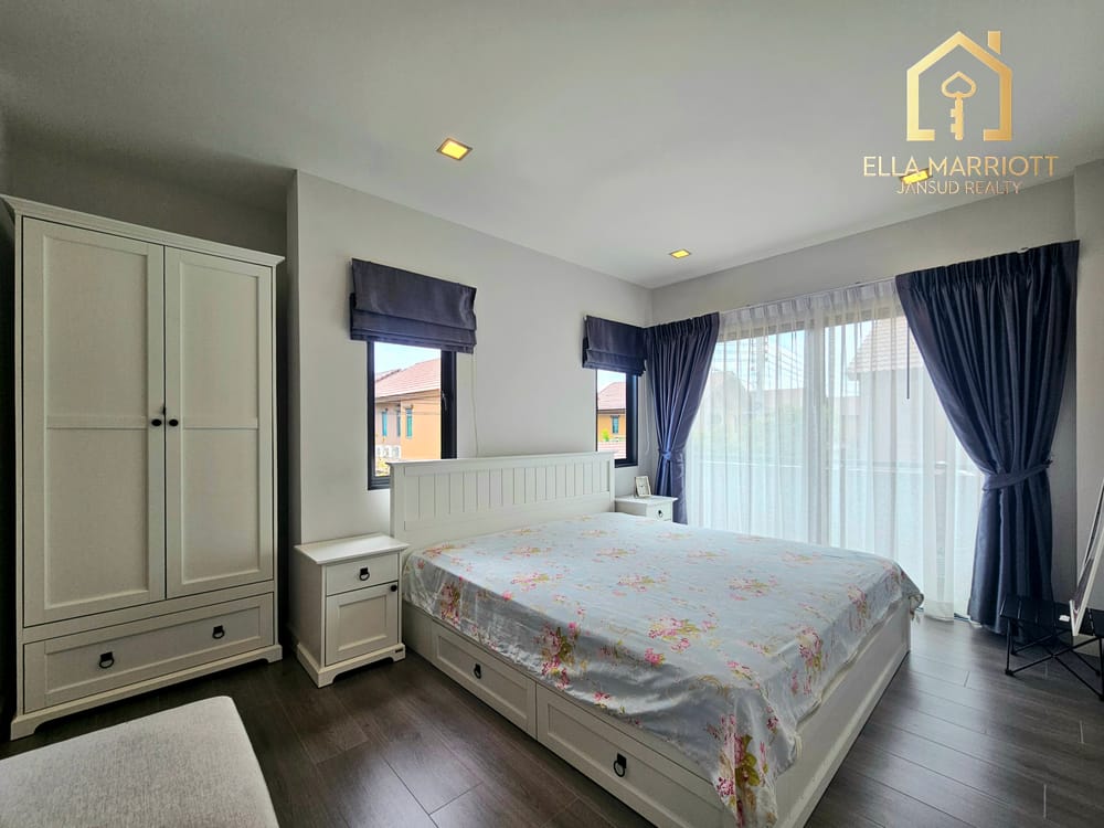 Spacious 3-Bedroom Villa for Sale in Cha Am, Hua Hin - Pet Friendly with 24/7 Security 9