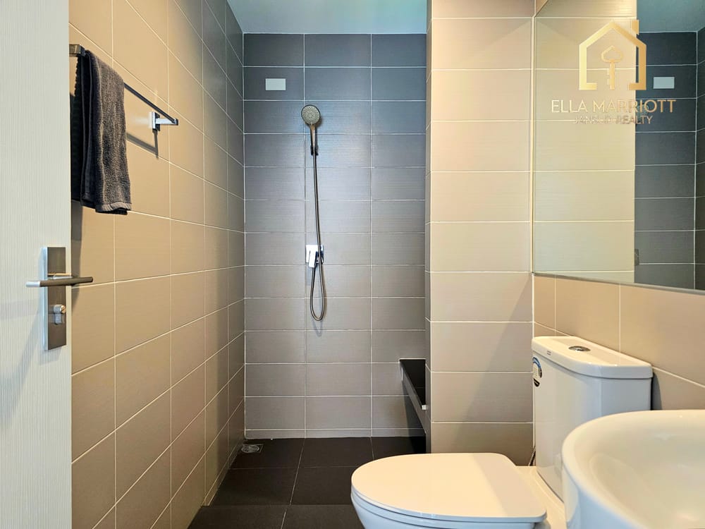 Spacious 3-Bedroom Villa for Sale in Cha Am, Hua Hin - Pet Friendly with 24/7 Security 17