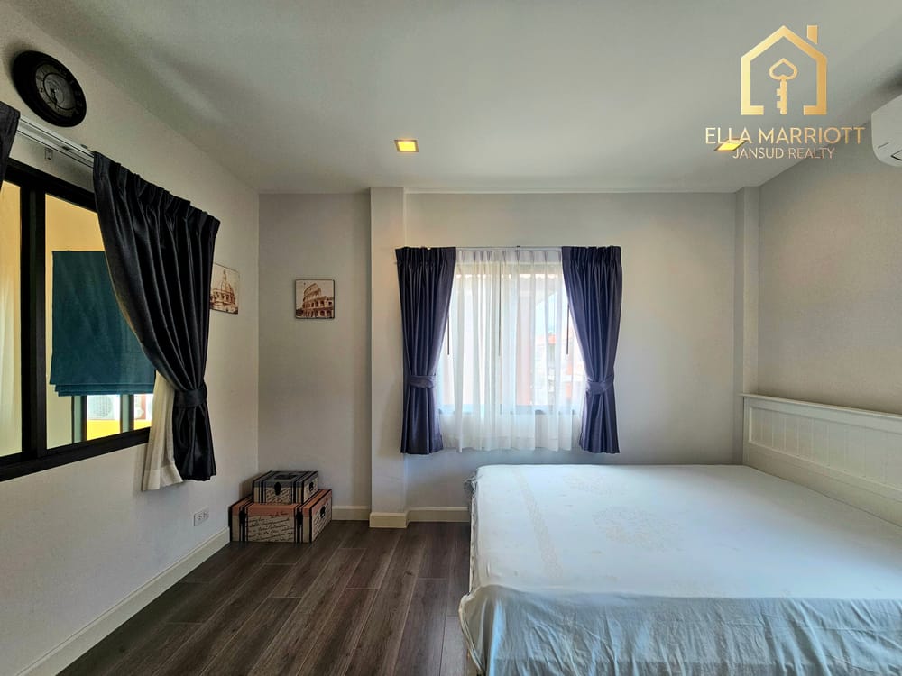 Spacious 3-Bedroom Villa for Sale in Cha Am, Hua Hin - Pet Friendly with 24/7 Security 24