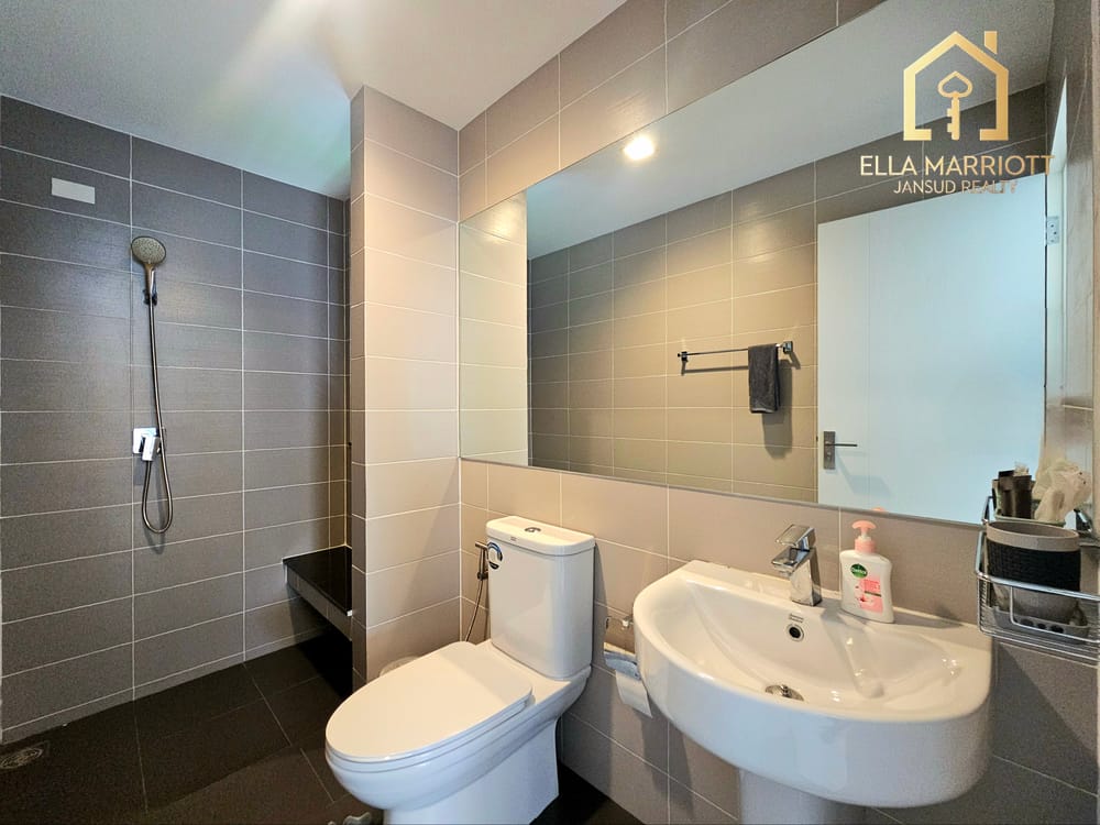 Spacious 3-Bedroom Villa for Sale in Cha Am, Hua Hin - Pet Friendly with 24/7 Security 25